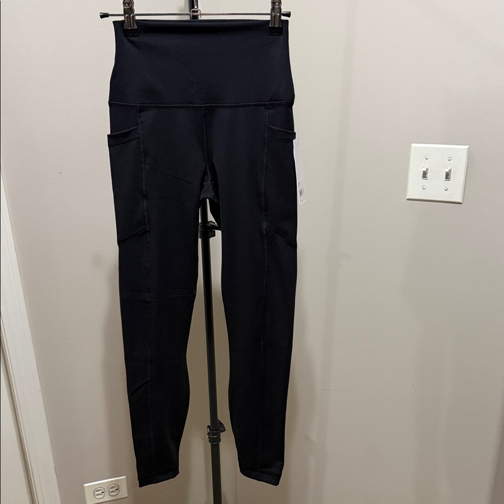 Yogalicious Lux Brighton Pocket Ankle Leggings in Black: S